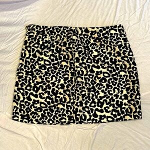 Kendall & Kylie Leopard print mini skirt